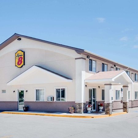 Super 8 By Wyndham Grand Forks Hotell Exteriör bild