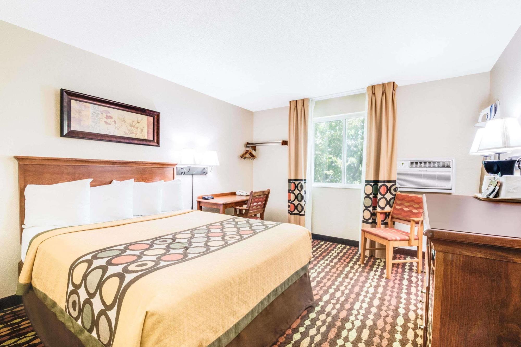 Super 8 By Wyndham Grand Forks Hotell Exteriör bild