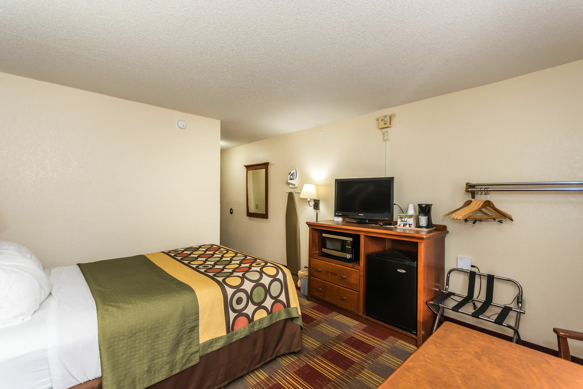 Super 8 By Wyndham Grand Forks Hotell Exteriör bild